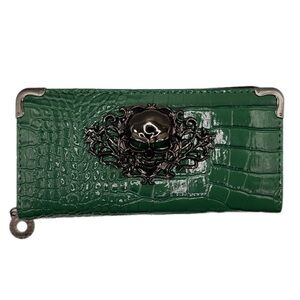 Emerald Green Embossed Women's Zip Around Wallet Black Metal 3D Skull